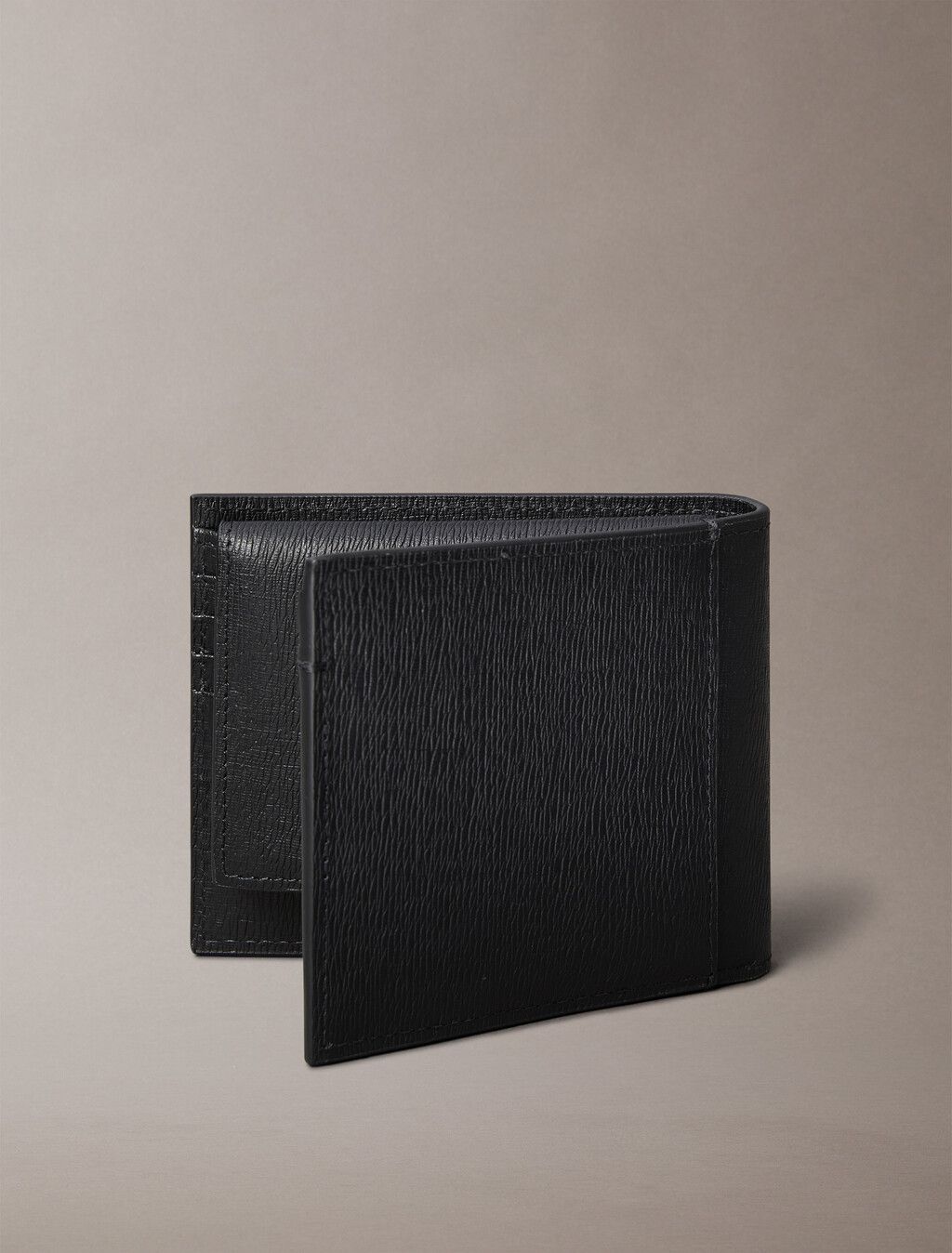 Calvin Klein - Ví nam Saffiano Leather Bifold Wallet with Coin Pouch