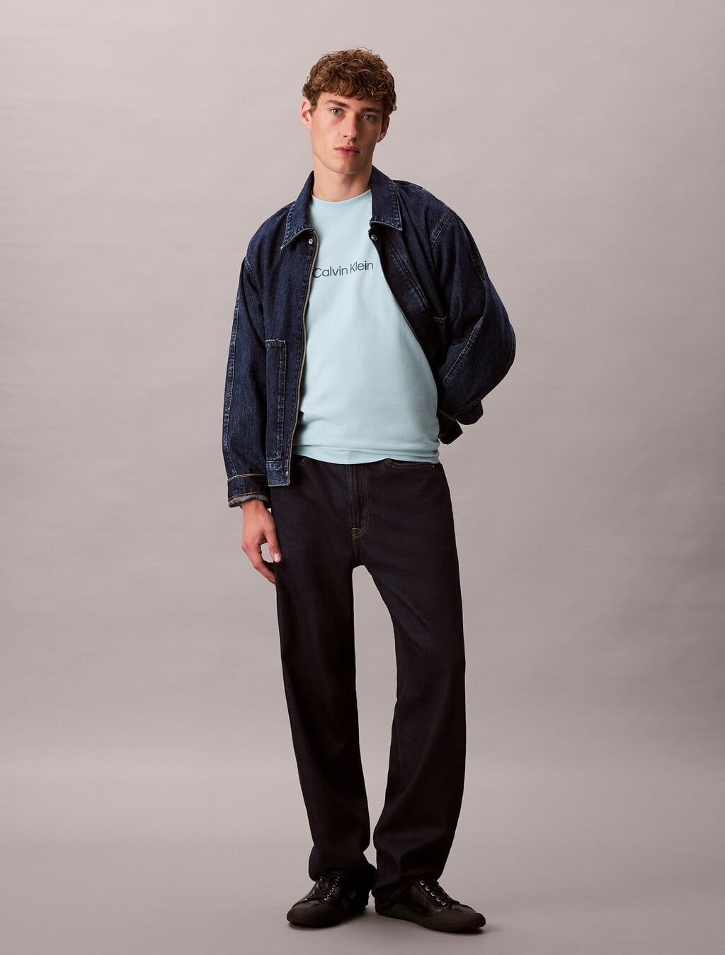 Calvin Klein - Áo phông thời trang nam CK Logo Crew Neck Tee