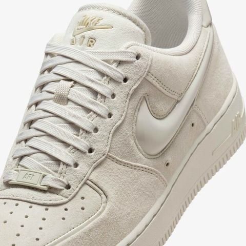 Nike - Giày thời trang thể thao Nữ Nike Air Force 1 '07 Women's Shoes - 4