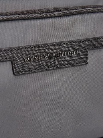 Tommy Hilfiger - Túi đeo chéo nam Metal Logo Crossbody Reporter Bag - 3