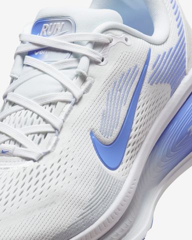 Nike - Giày chạy bộ thể thao Nữ Nike Vomero 18 Women's Road Running Shoes