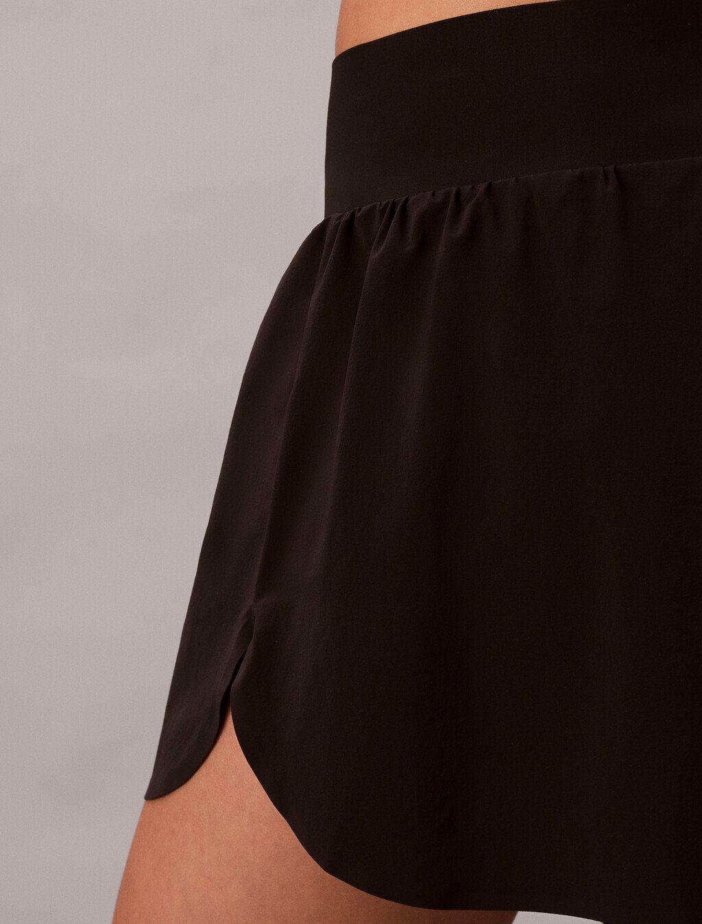 Calvin Klein - Quần ngắn thể thao nữ Intense Power Sport Short