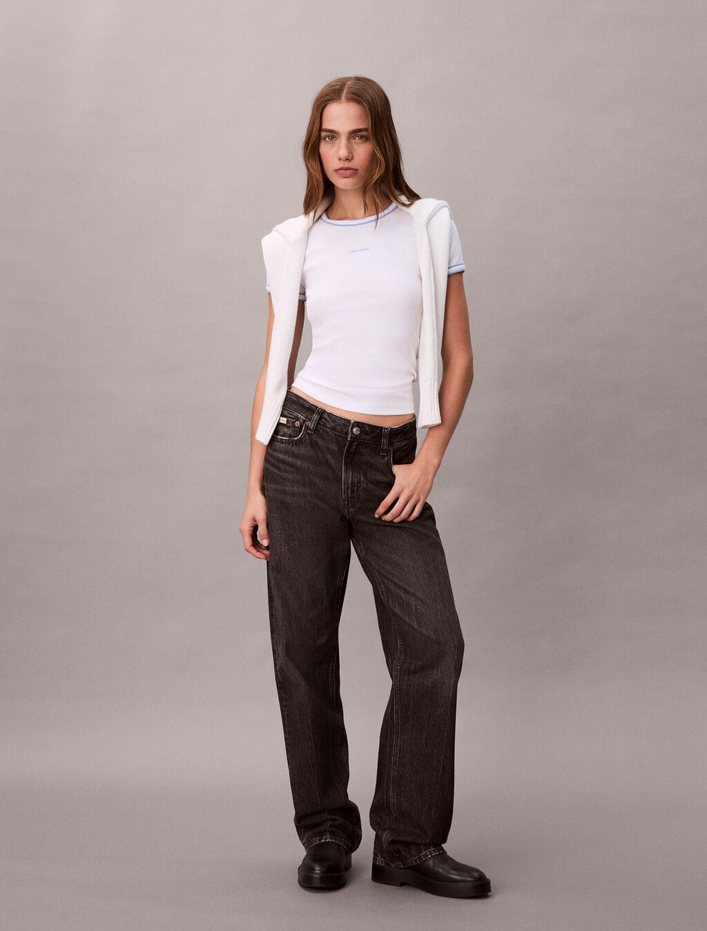 Calvin Klein - Áo thun dệt kim nữ Contrast Trim Ribbed Logo Graphic Baby Tee