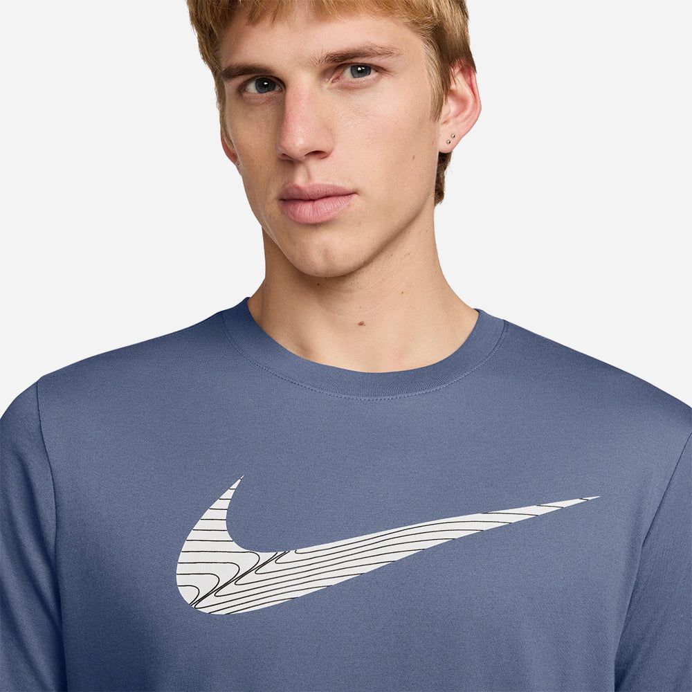 Nike - Áo thun tay ngắn tập luyện Nam Men's Nike Dri-Fit Swoosh Fitness T-Shirt - Blue