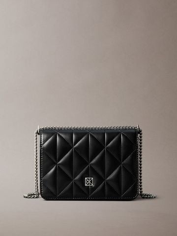 Calvin Klein - Túi đeo chéo Nữ Quilted Emblem Logo Mini Bag