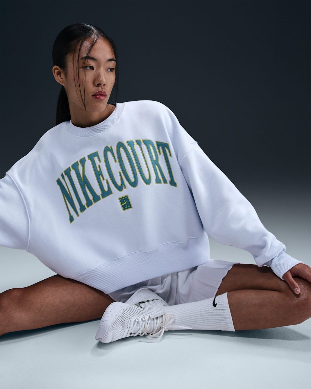 Nike - Áo nỉ tay dài thể thao Nữ NikeCourt Phoenix Fleece Women's Over-Oversized Crew-Neck Tennis Sweatshirt