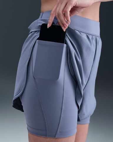 Nike - Quần ngắn thể thao Nữ Universa Women's 2-in-1 12.5cm Shorts