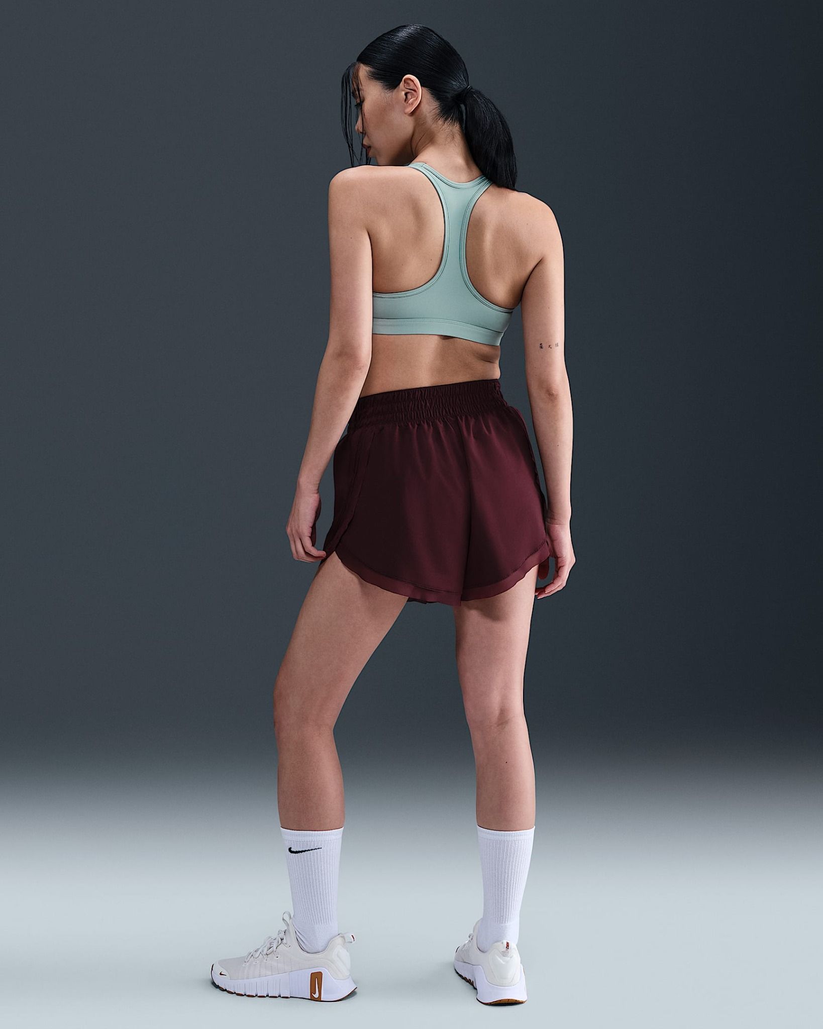 Nike - Áo ngực thể thao Nữ Swoosh Medium-Support Women's Padded Sports Bra