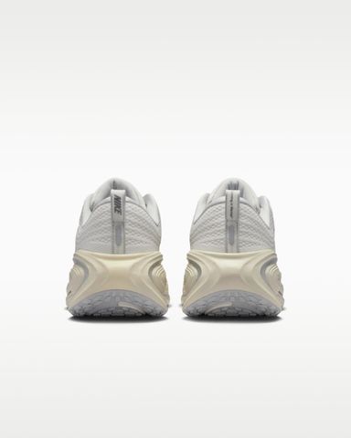 Nike - Giày Chạy Bộ Nam Vomero Plus