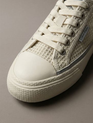 Calvin Klein - Giày Sneakers Nữ Vulcanized Lace-Up Textured Sneakers
