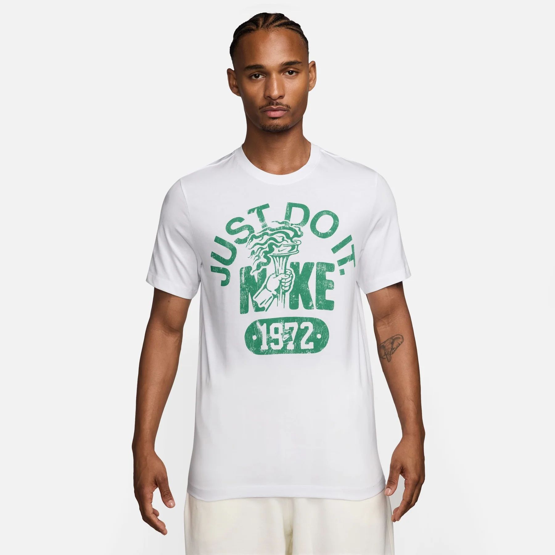 Nike - Áo thun tay ngắn thể thao Nam Nike Hyverse Men's Dri-FIT UV Short-Sleeve Fitness Top