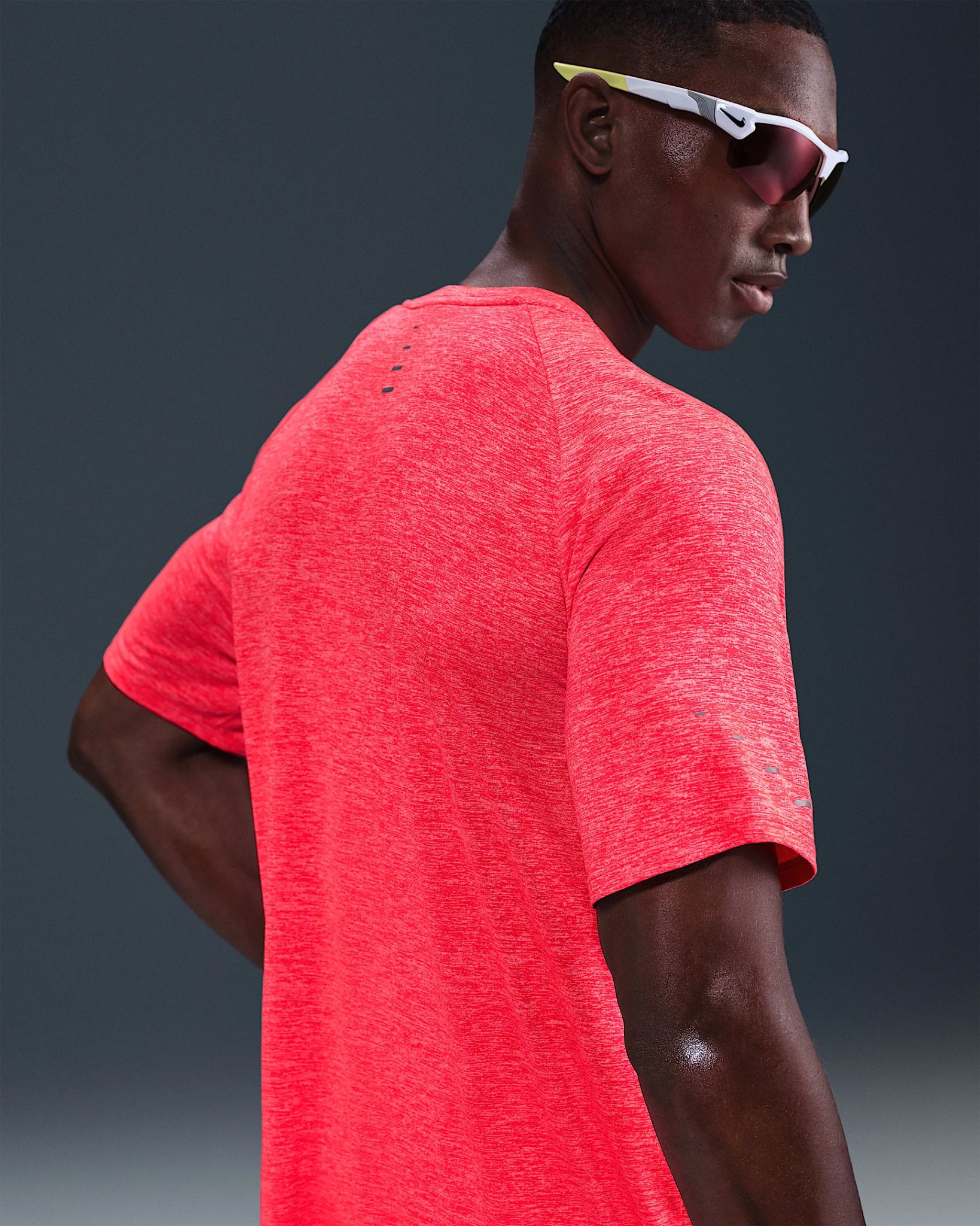 Nike - Áo thun tay ngắn thể thao Nam Stride Men's Dri-FIT ADV Short-Sleeve Running Top