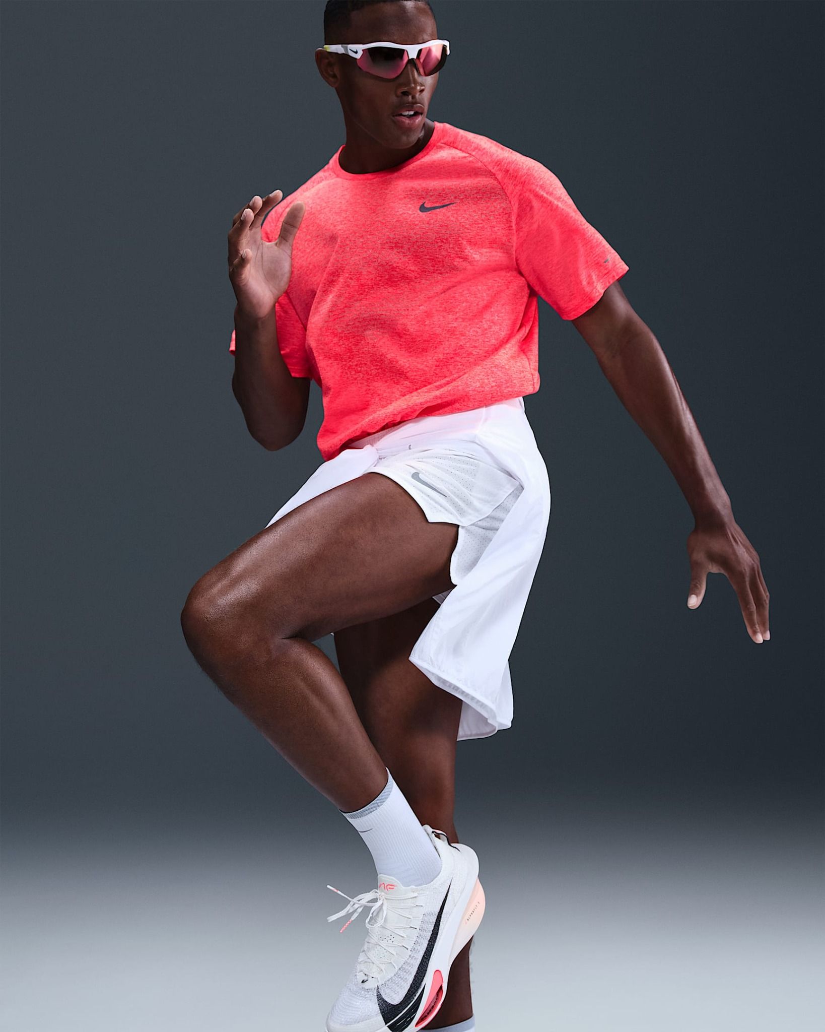 Nike - Áo thun tay ngắn thể thao Nam Stride Men's Dri-FIT ADV Short-Sleeve Running Top