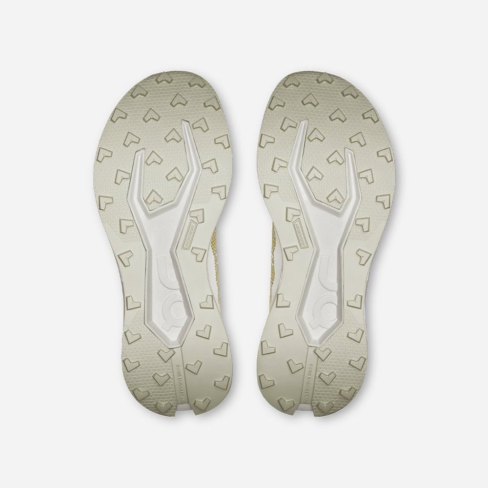 On - Giày chạy bộ nữ Cloudultra 3 Running Shoes