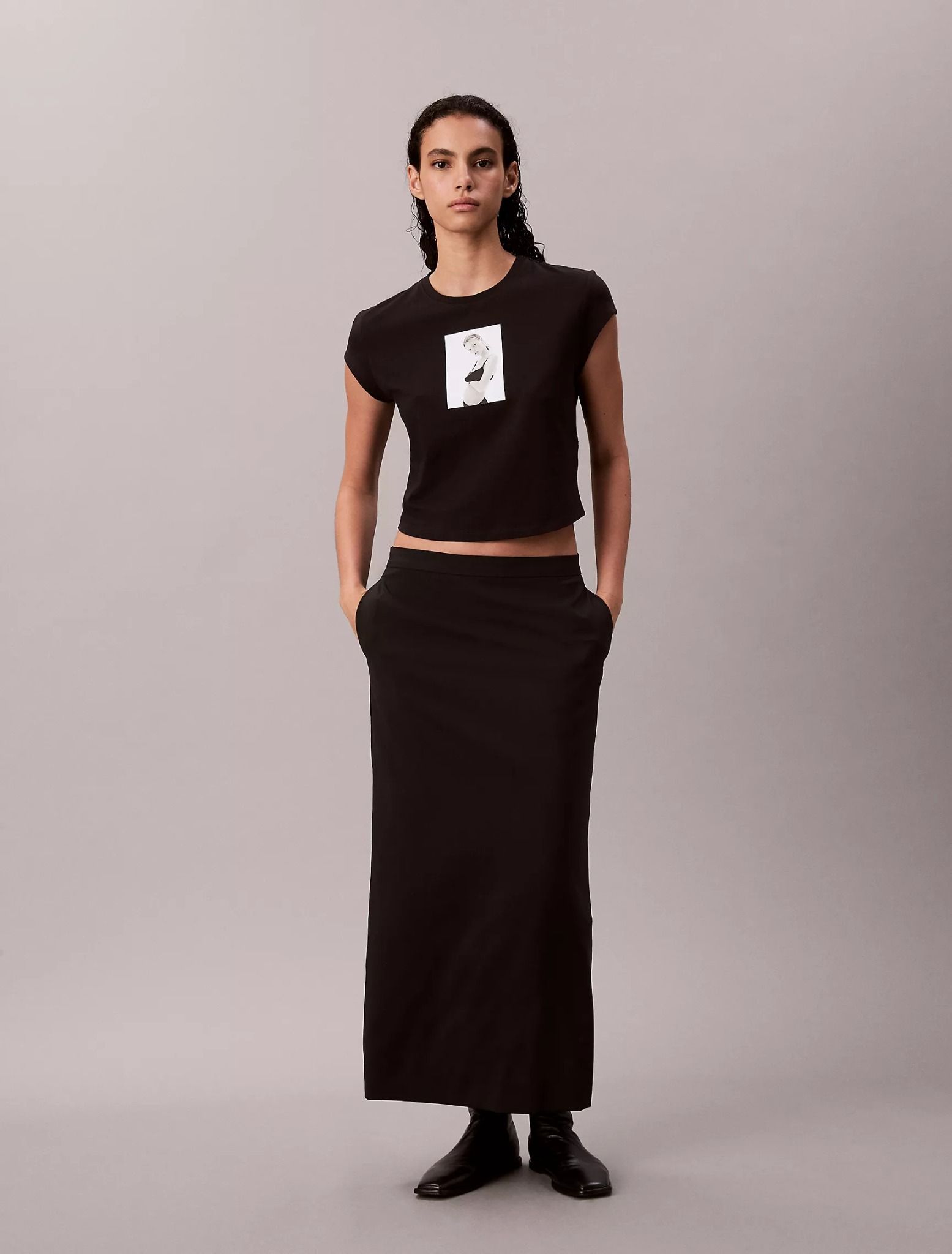 Calvin Klein - Áo thời trang nữ Kate Moss Graphic Baby Tee