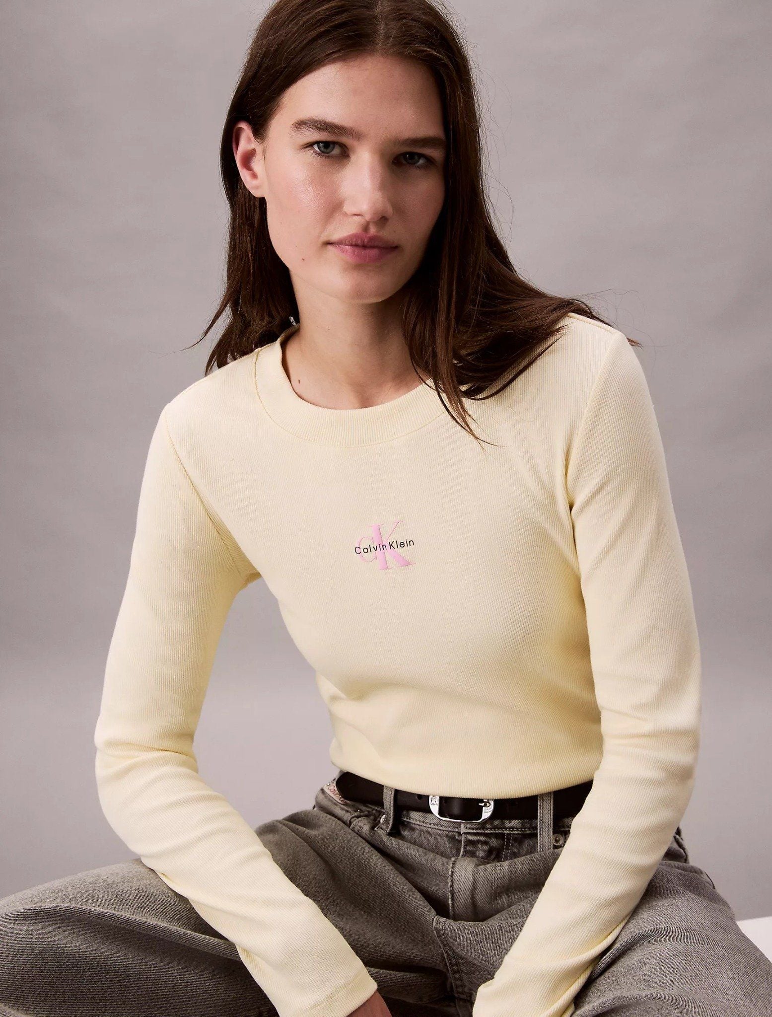 Calvin Klein - Áo thun tay dài nữ Monologo Long Sleeve Baby Tee