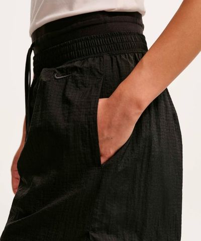 Nike - Quần Ngắn Thể Thao Nữ Sportswear Women's Loose High-Waisted Lightweight Ripstop Shorts