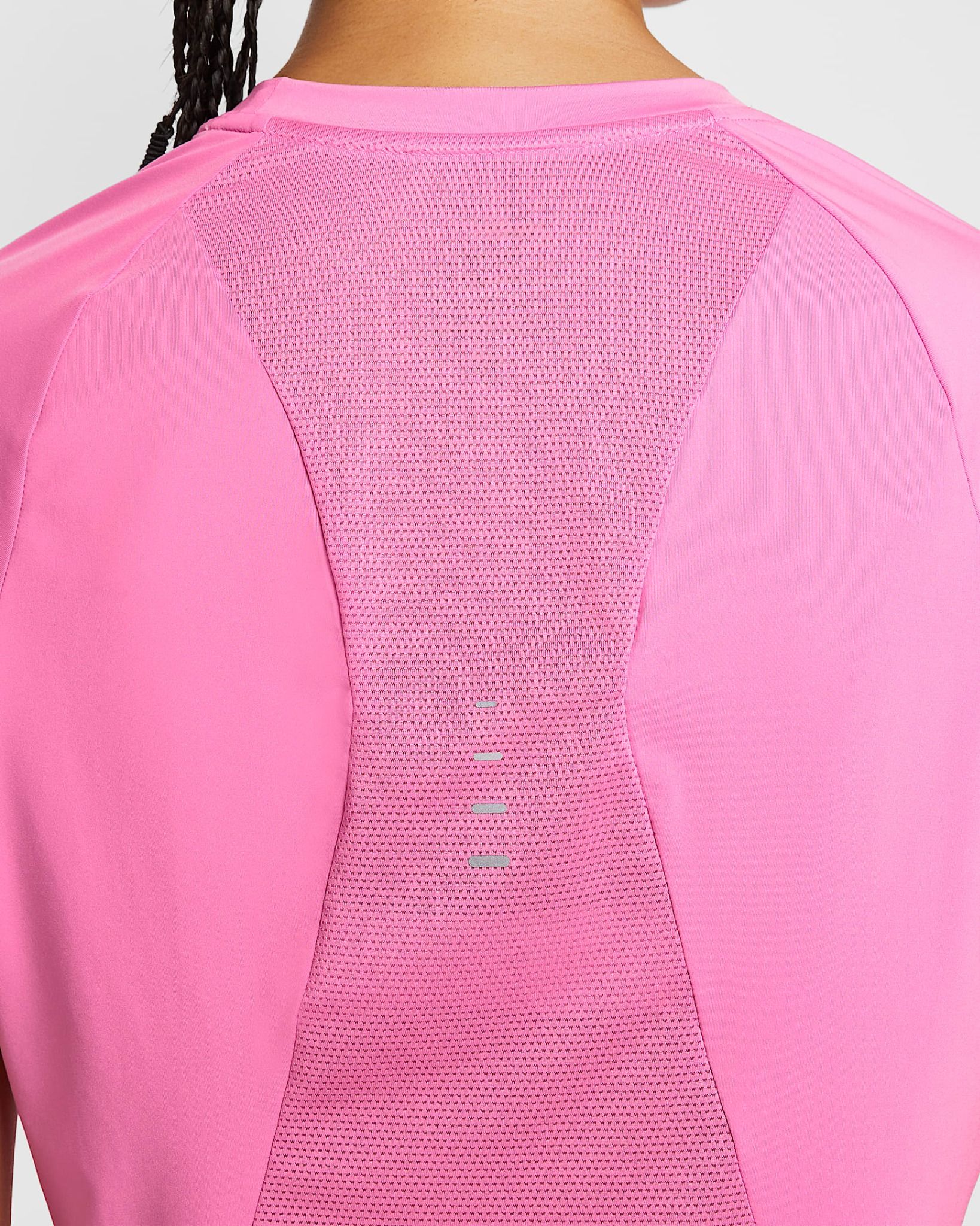 Nike - Áo tay ngắn thể thao Nữ Swift Women's Dri-FIT Short-Sleeve Running Top