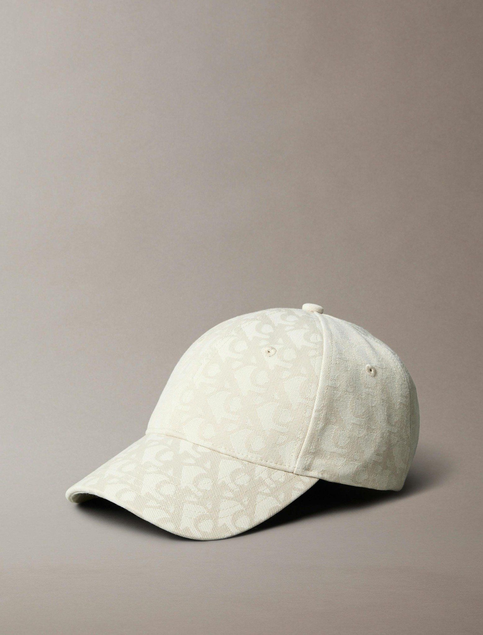 Calvin Klein - Nón lưỡi trai nữ Logo Jacquard Cap