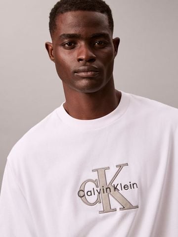 Calvin Klein - Áo Thun Tay Ngắn Nam Monologo Graphic Relaxed T-Shirt