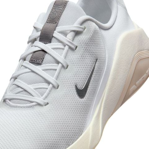 Nike - Giày Tập Luyện Nữ Bella 7