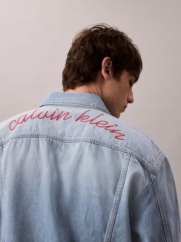 Calvin Klein - Áo khoác jeans nam Chain Stitch Logo 90s Trucker Jacket - 3