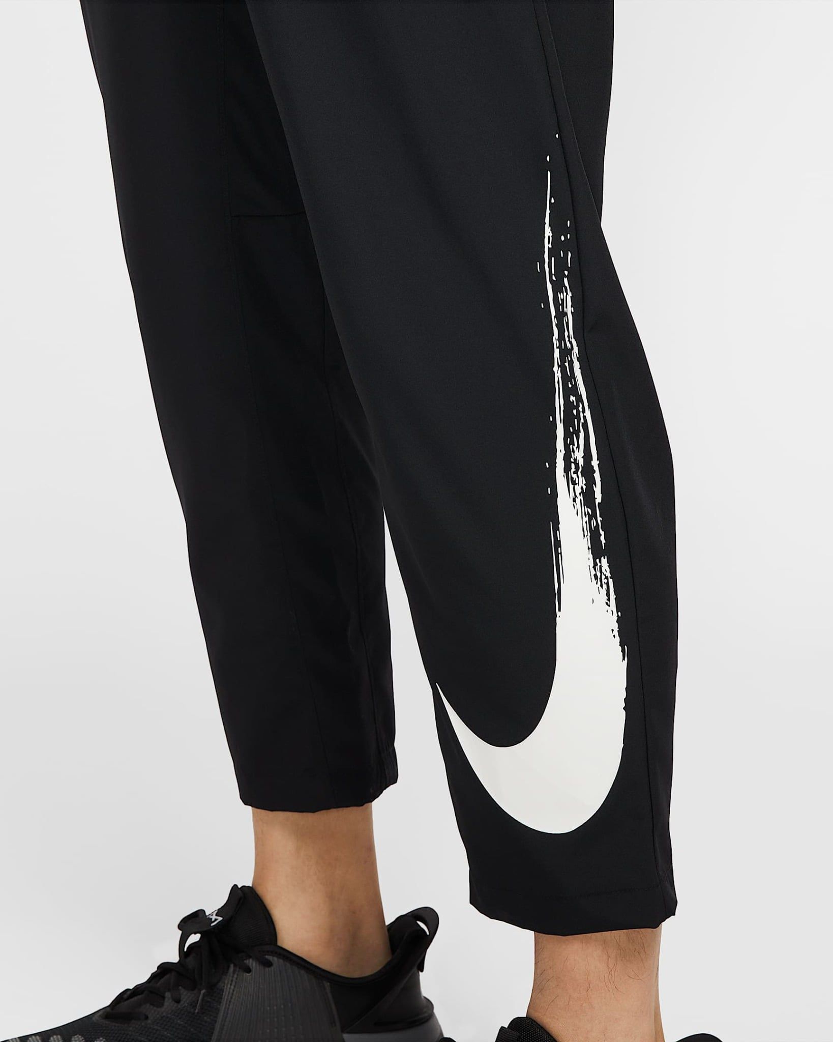 Nike - Quần dài thể thao Nam Nike Form Men's Dri-FIT Open-Hem Versatile Trousers