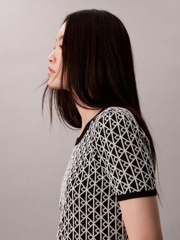Calvin Klein - Áo tay ngắn dệt kim nữ Allover Emblem Logo Baby Tee - 4