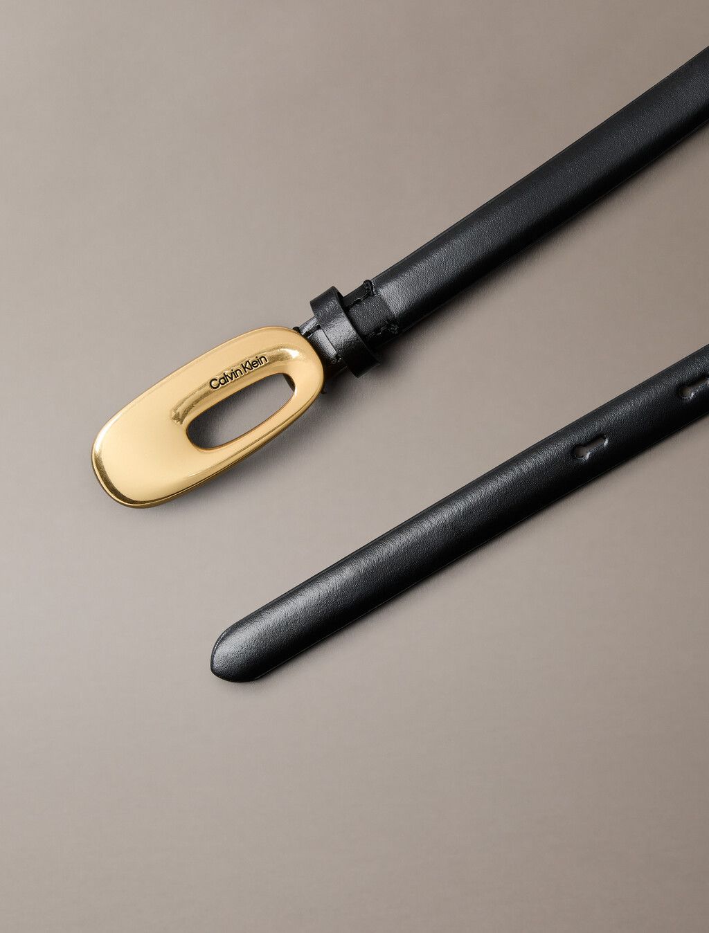 Calvin Klein - Thắt lưng nữ Full Grain Leather Skinny Chunky Buckle Belt 1.5 Cm