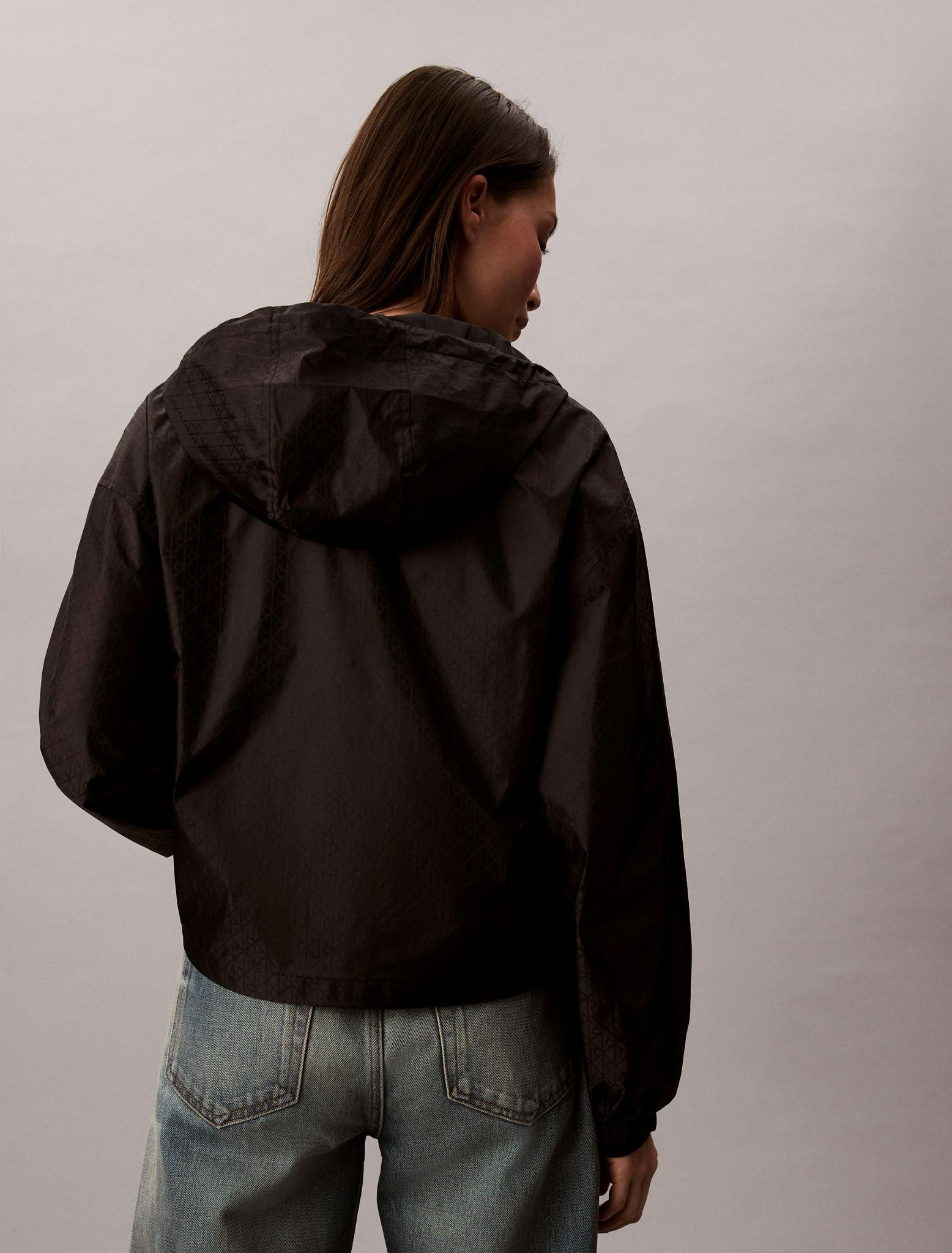 Calvin Klein - Áo khoác gió nữ Emblem Logo Jacquard Windbreaker