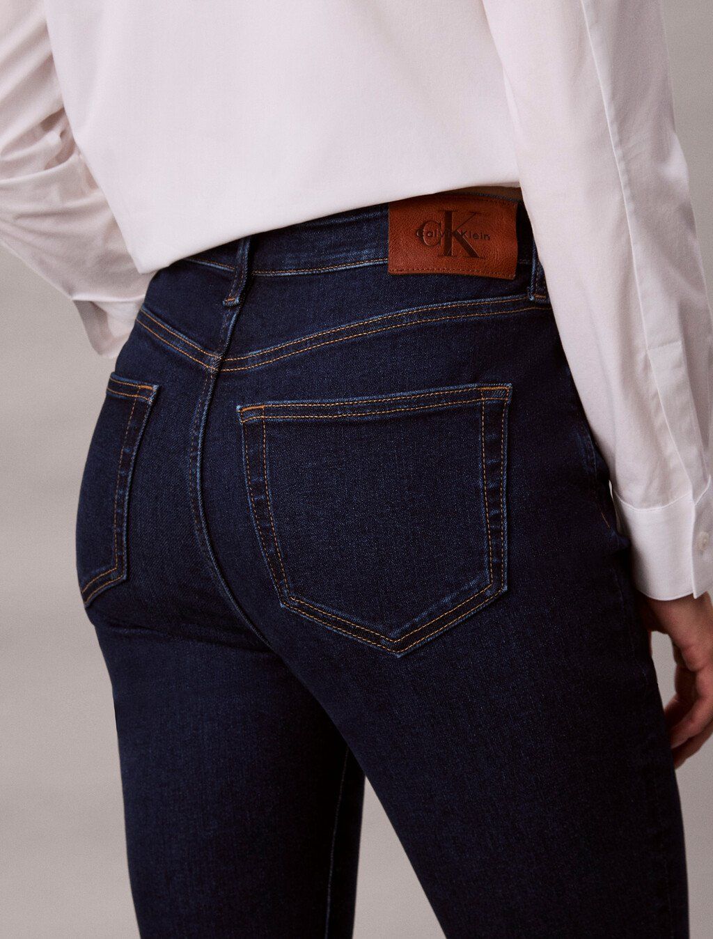 Calvin Klein - Quần jeans ống loe nữ High Rise Flare Jeans