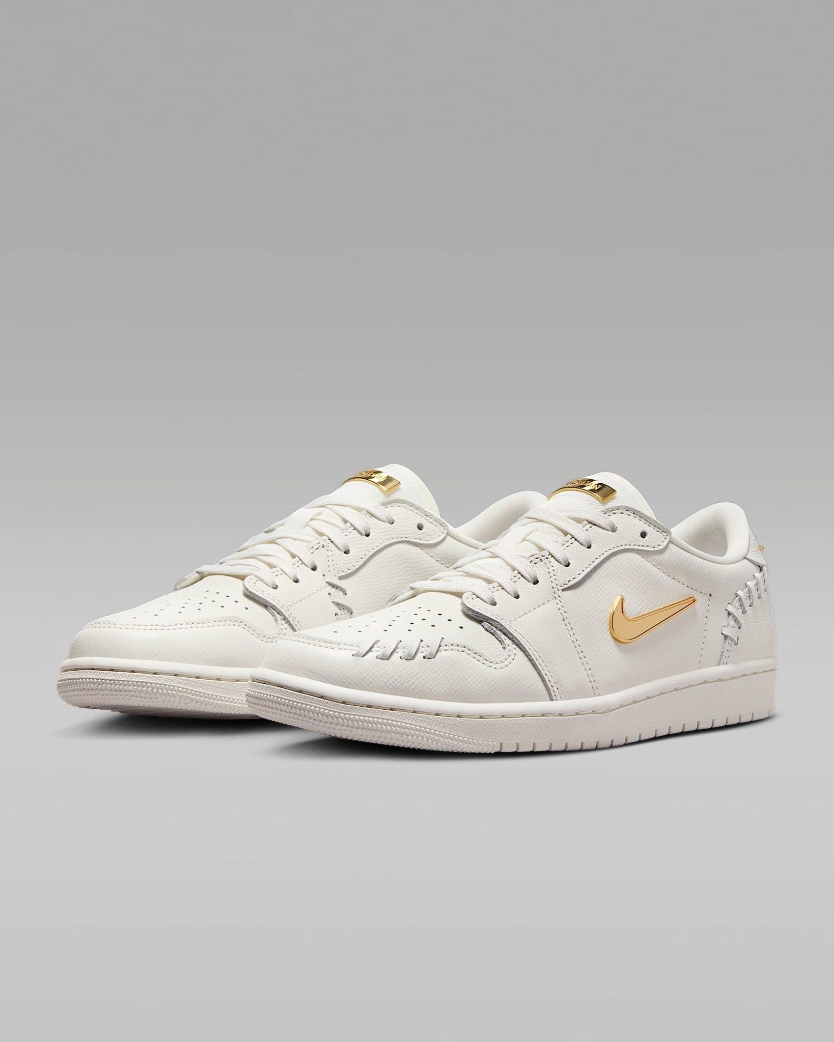 Nike - Giày thời trang thể thao Nữ Air Jordan 1 Low Method of Make Women's Shoes