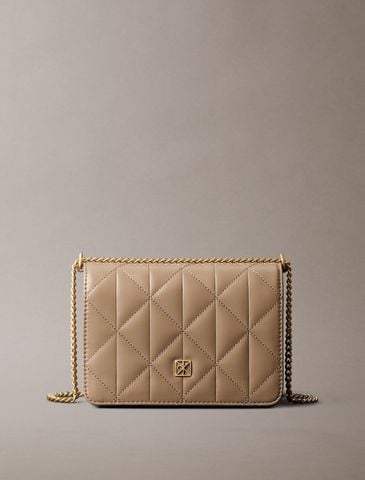 Calvin Klein - Túi đeo chéo nữ Quilted Emblem Logo Mini Bag