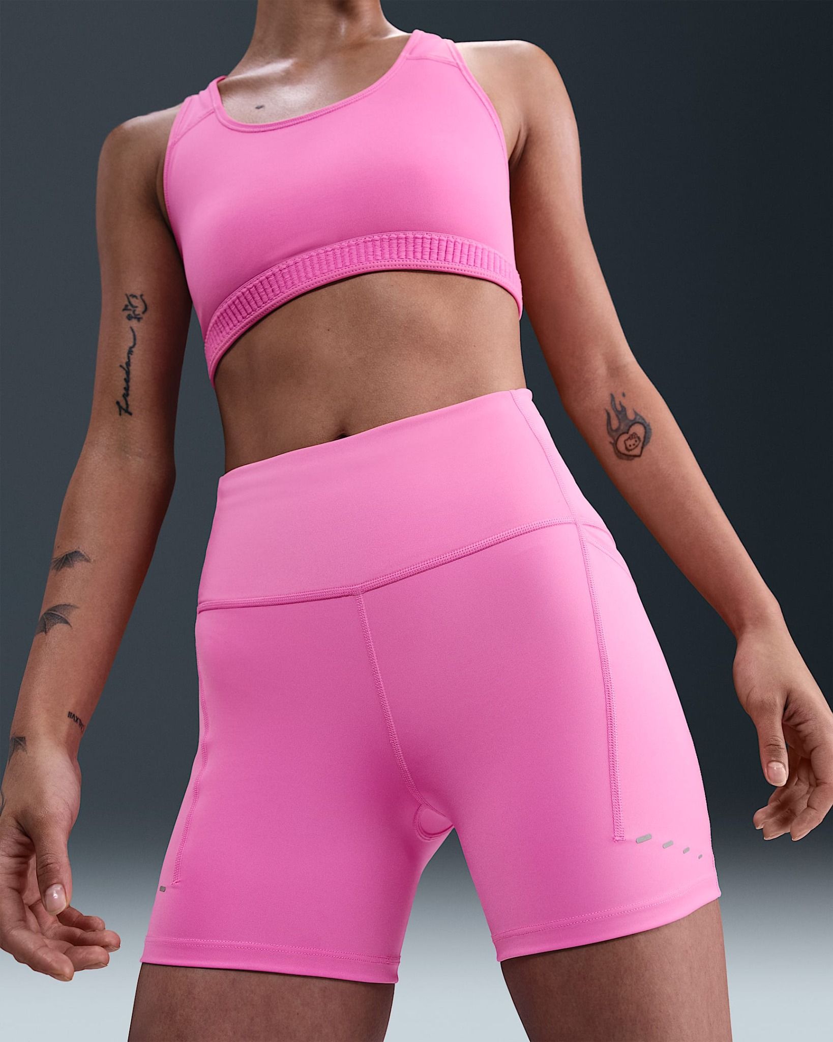 Nike - Quần lửng ống bó thể thao Nữ Nike Swift Women's High-Waisted Tight Running Shorts with Pockets