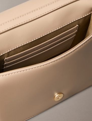 Calvin Klein - Túi đeo chéo nữ Quilted Emblem Logo Mini Bag - 3
