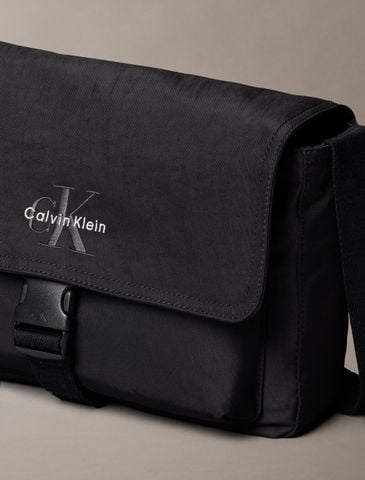 Calvin Klein - Túi đeo chéo nam Bold Logo Nylon Flap Messenger Bag