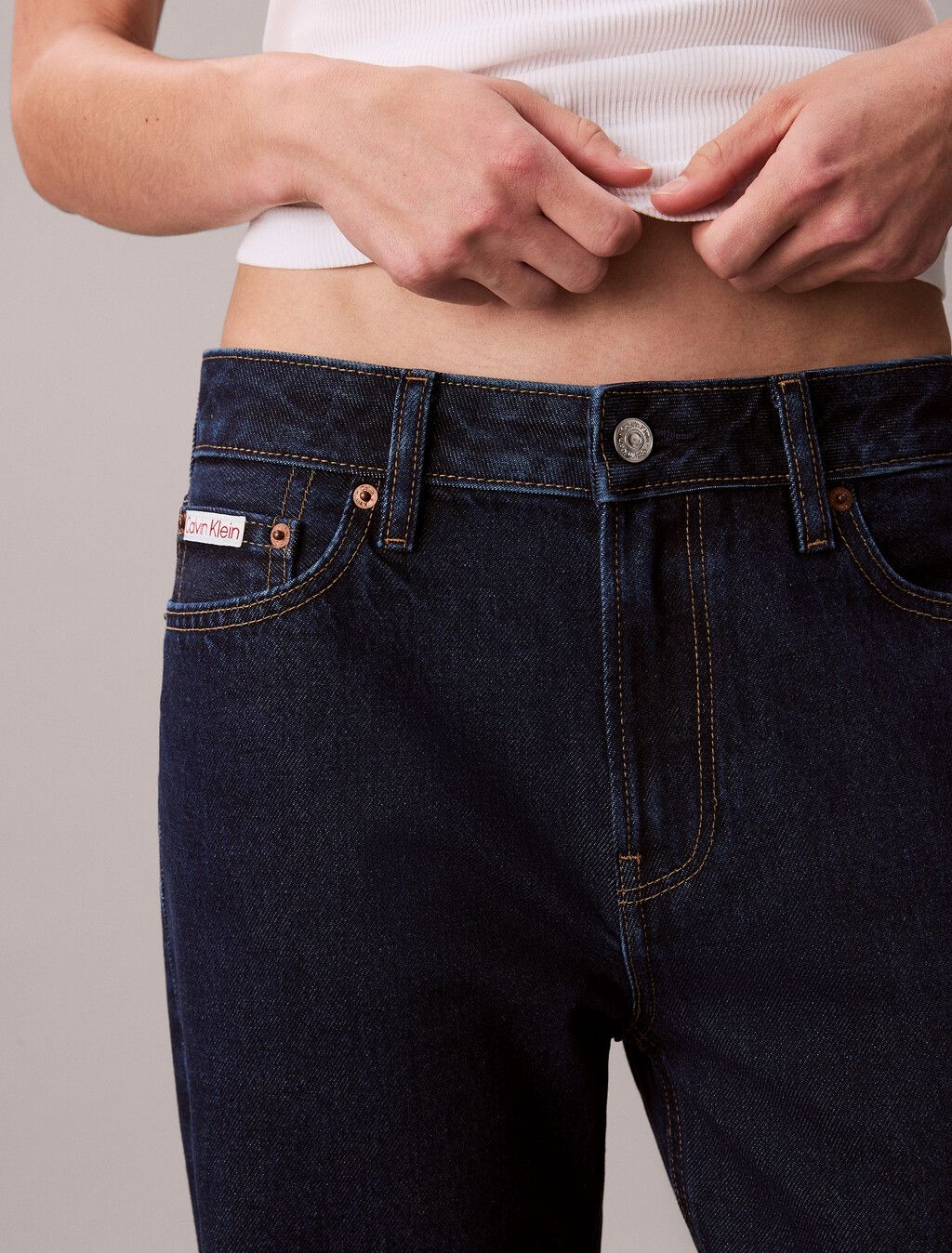 Calvin Klein - Quần jeans ống đứng nữ Signature 90s Straight Jeans