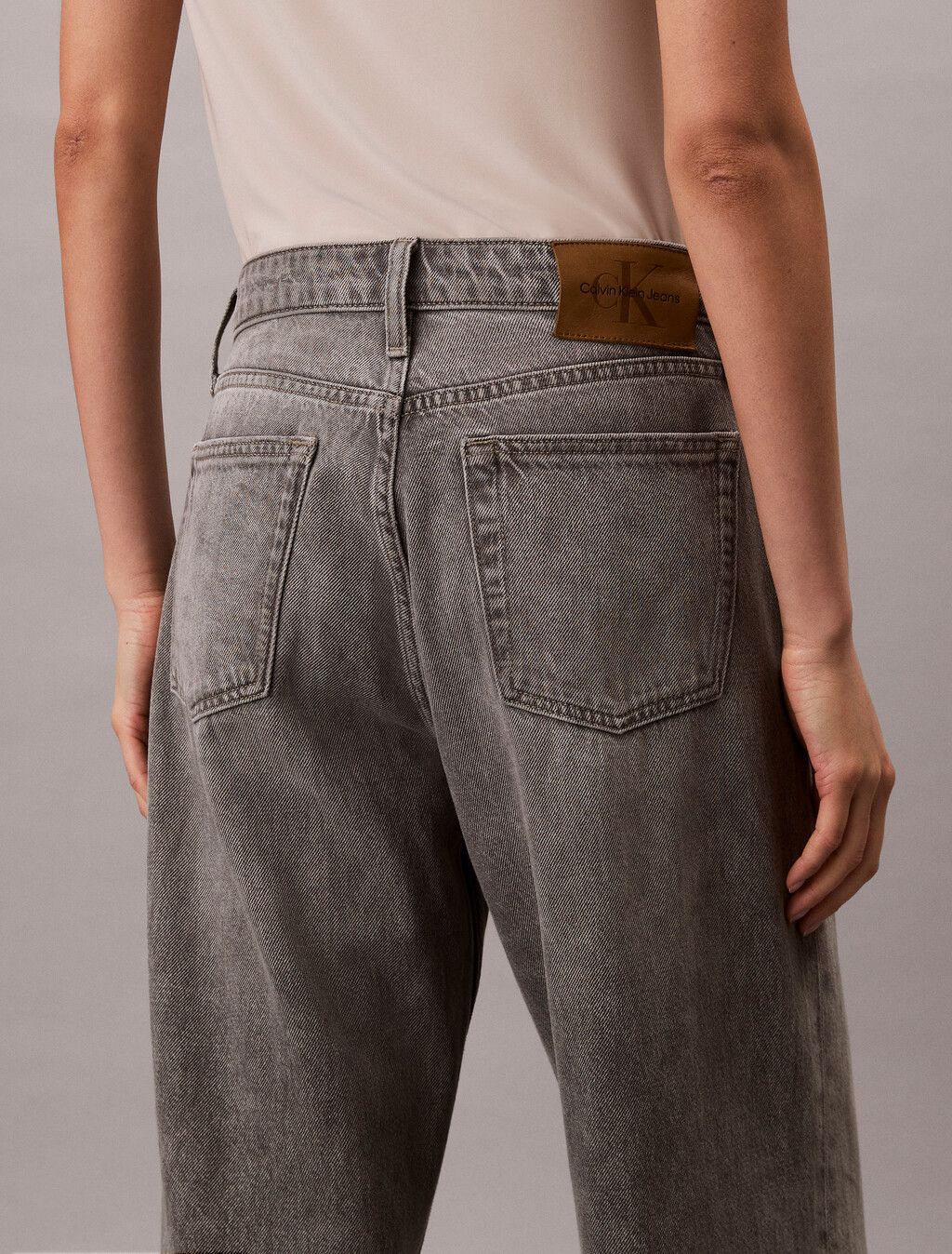 Calvin Klein - Quần jeans ống rộng nữ 90's Low Rise Baggy Jeans