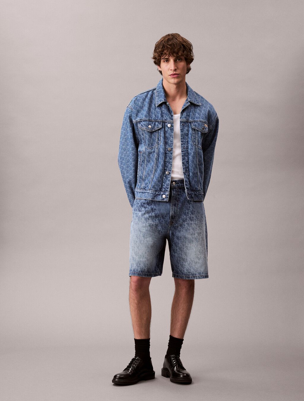 Calvin Klein - Quần jeans ngắn nam Monogram Logo 90's Shorts