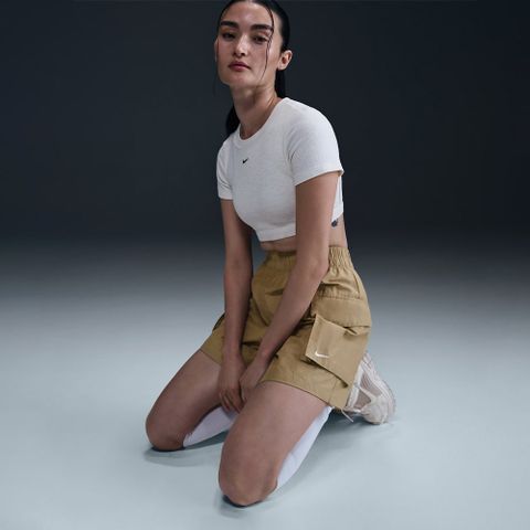 Nike - Quần ngắn thời trang Nữ Women's Sportswear Essential Woven High-Waisted 5 Inch Cargo Shorts - Brown