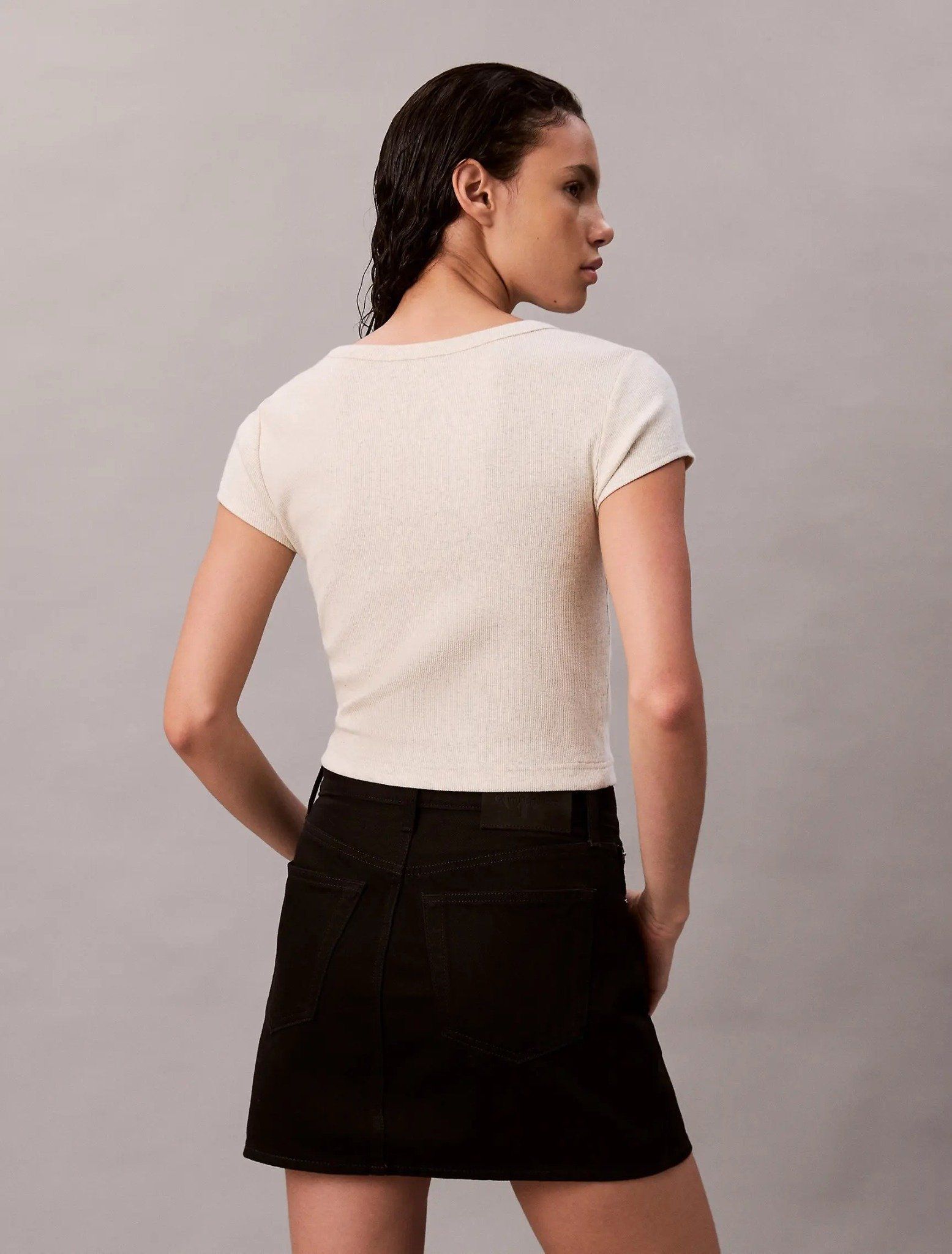 Calvin Klein - Áo tay ngắn dệt kim nữ Woven Monogram Logo Slim T-Shirt