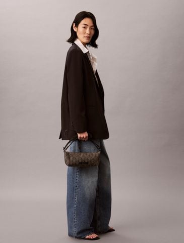 Calvin Klein - Túi Đeo Vai Nữ Emblem Jacquard Convertible Bag