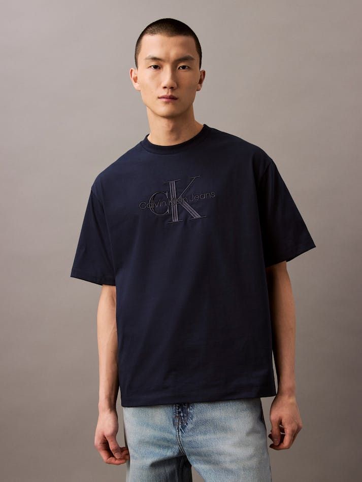 Calvin Klein - Áo thun thời trang nam CK Hero Monologo Tee