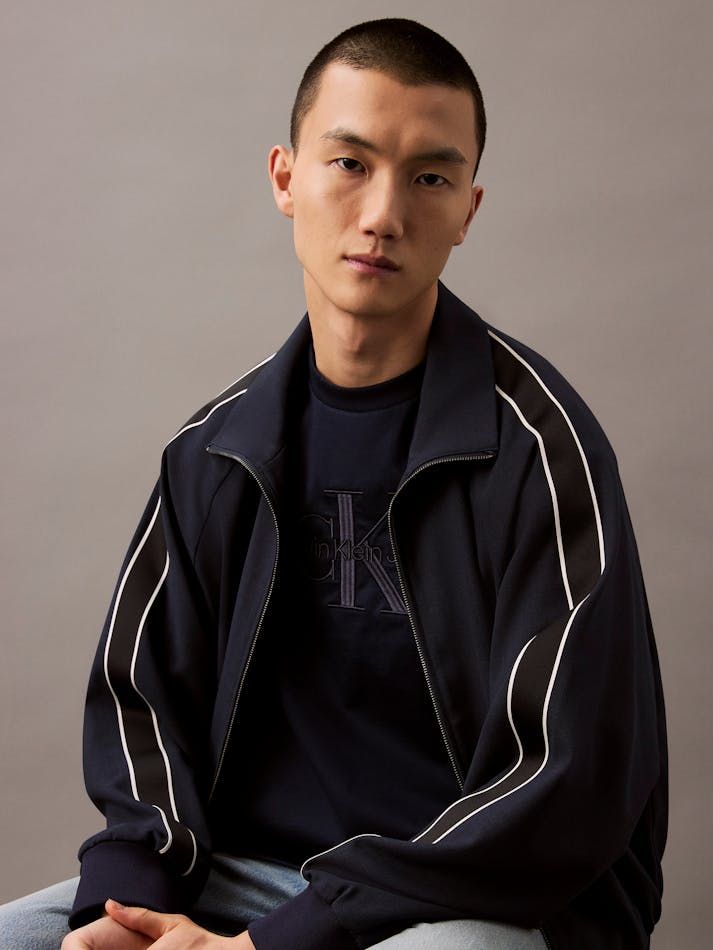 Calvin Klein - Áo thun thời trang nam CK Hero Monologo Tee