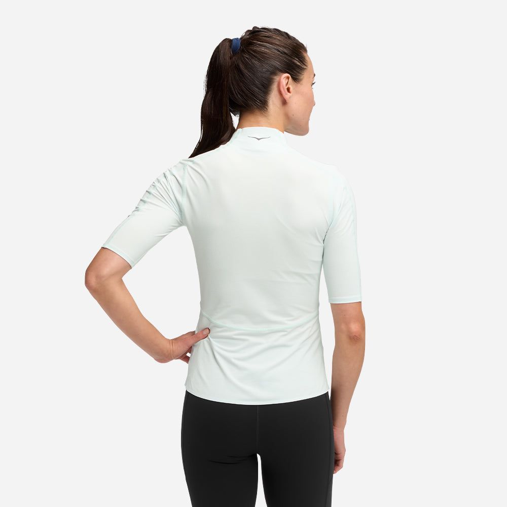 Hoka - Áo thun dáng ôm thể thao nữ Skybreeze Short Sleeve Running