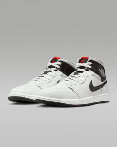 Nike - Giày Thời Trang Nam Air Jordan 1 Mid