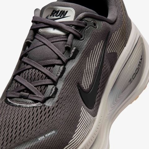 Nike - Giày chạy bộ thể thao Nam Vomero 18 Men's Road Running Shoes