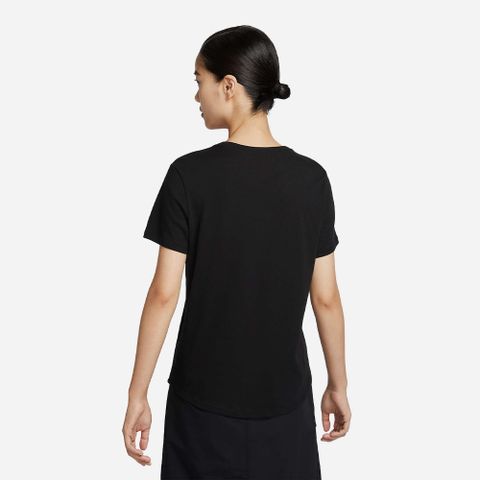Nike - Áo Thun Tay Ngắn Nữ Club Essentials Tee