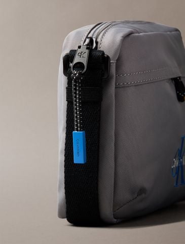 Calvin Klein - Túi Đeo Chéo Nam Bold Logo Nylon Camera Bag