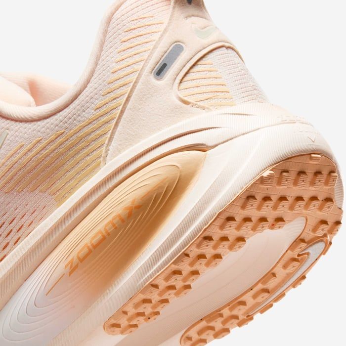 Nike - Giày chạy bộ thể thao Nữ Vomero 18 Women's Road Running Shoes